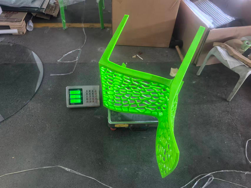 Seat width measured at 43 cm — consistent across all colours